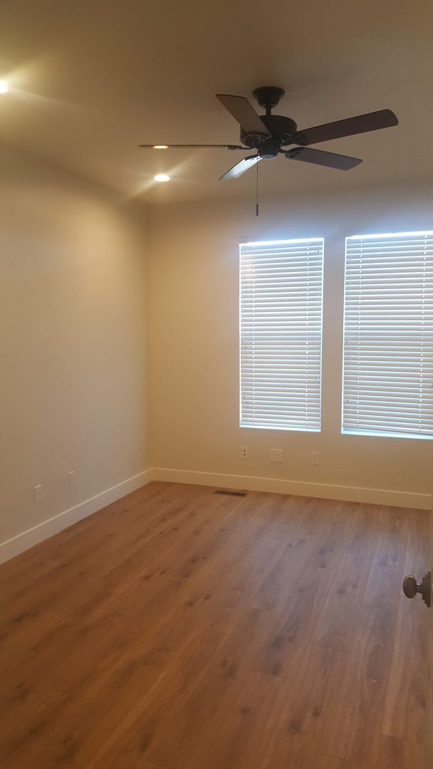 Building Photo - 2861 W 100 S
