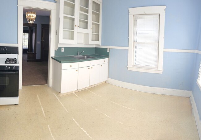 Building Photo - 11301 Florian Ave