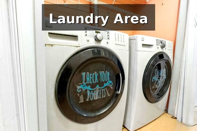 Building Photo - 415 Plymouth Rd