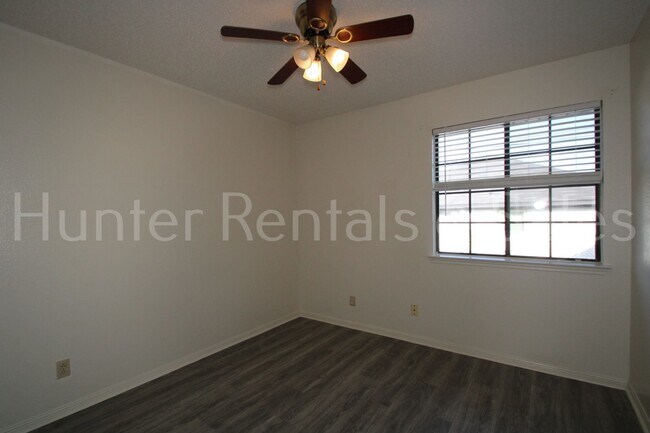 Building Photo - Spacious Corner Lot Killeen Home with Fruit-Bearing Backyard Trees
