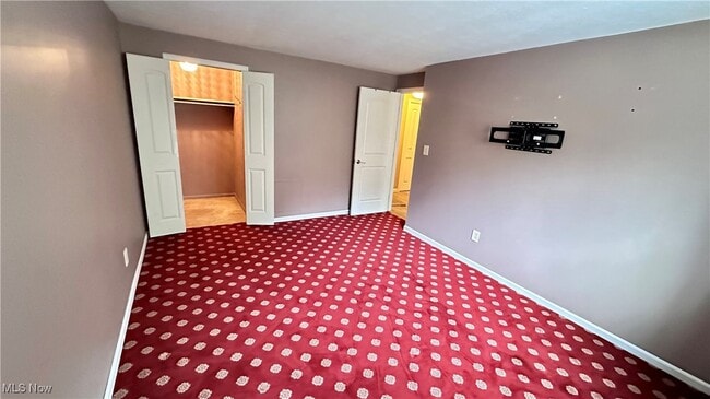 Building Photo - 6000 Nob Hill Dr