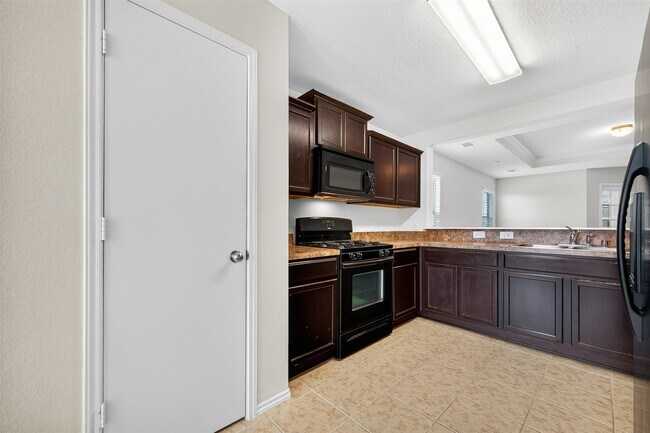Building Photo - 21303 Beacon Springs Lane