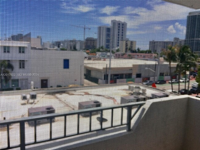 Building Photo - 1610 Lenox Ave.