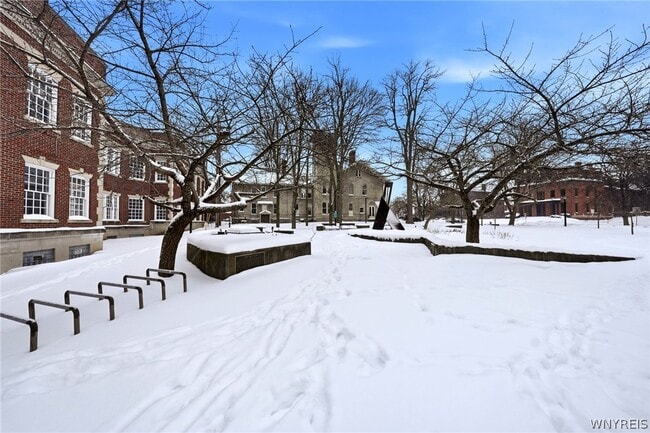 Building Photo - 40 North St