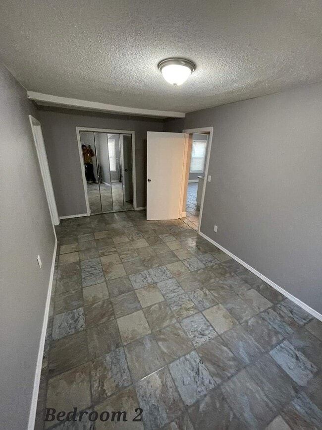 bedroom - 47 Algonquin Plz