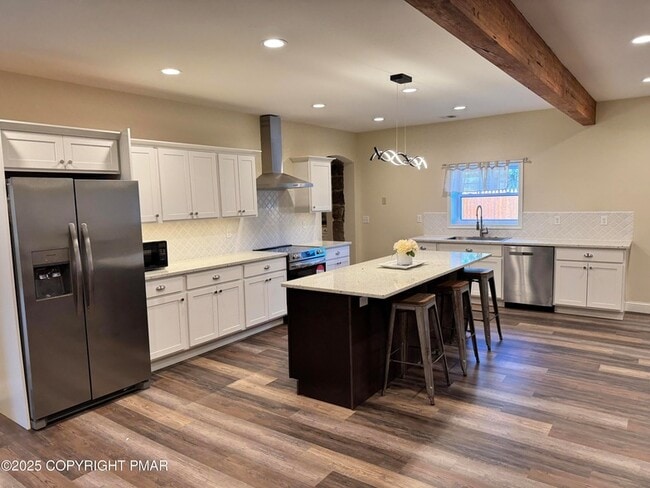 Building Photo - 3884 PA-115