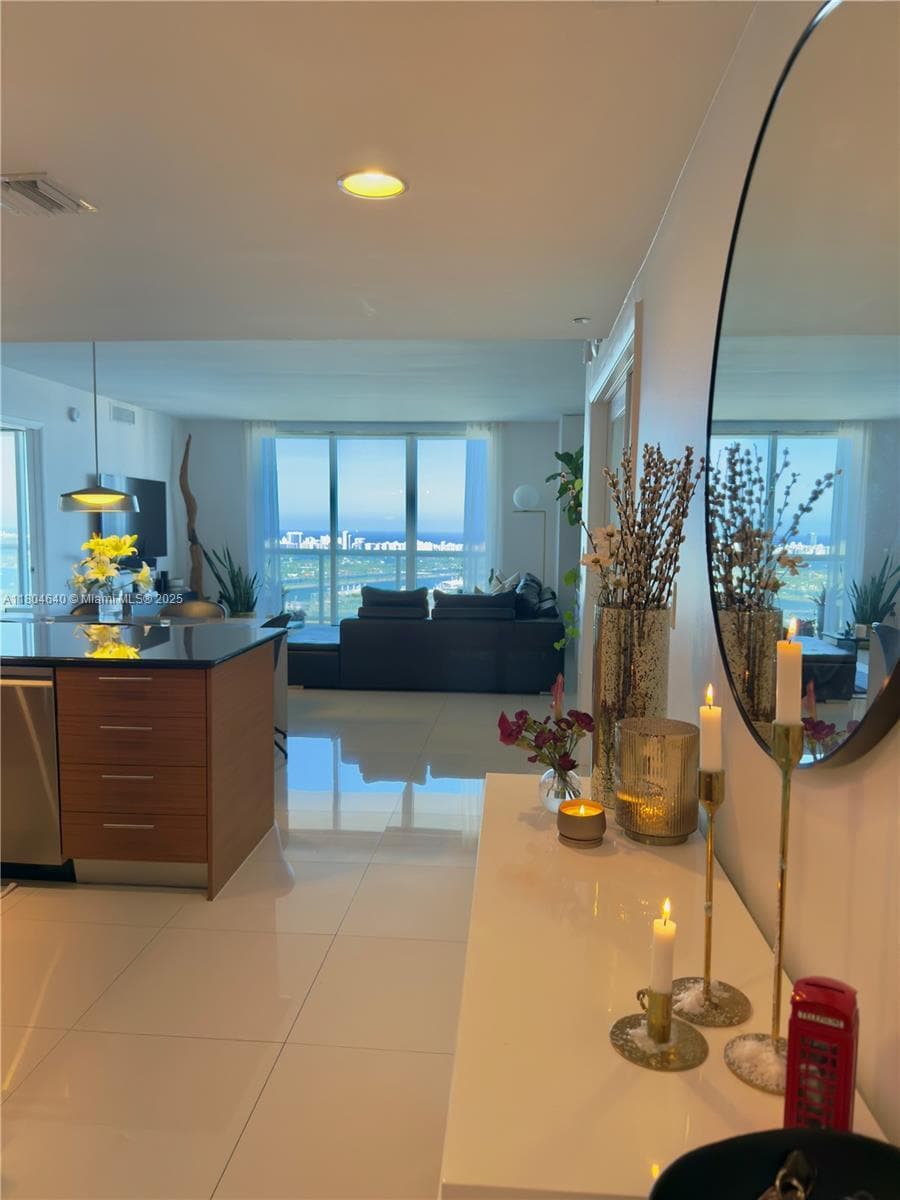 Building Photo - 50 Biscayne Blvd