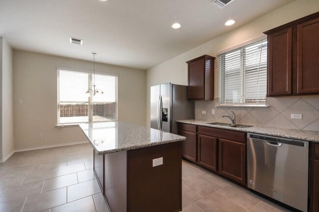 Building Photo - 276 La Dera Dr