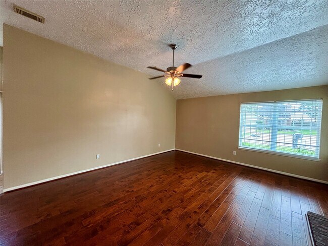 Building Photo - 12702 Meadway Ct