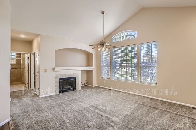 Building Photo - 9094 W Phillips Dr