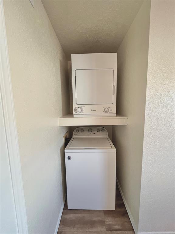 Building Photo - 1901 E Lindsey St