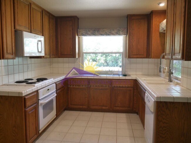 Building Photo - 3 Bed 2.5 Bath 1,766 sqft Fair Oaks Home