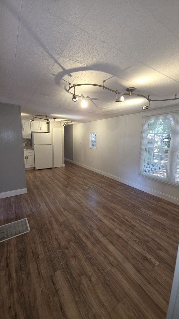 Building Photo - Quaint 3 Bedroom, one and a half bath home close to downtown St Augustine off SR 16