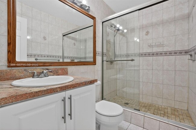 Building Photo - 347 Ives Dairy Rd