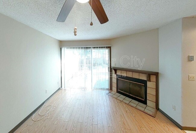 Building Photo - 1539 Summer Sands Dr