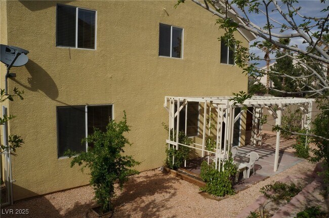 Building Photo - 235 Crooked Tree Dr