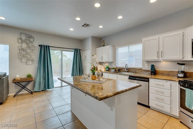 Building Photo - 7975 Angel Tree Ct