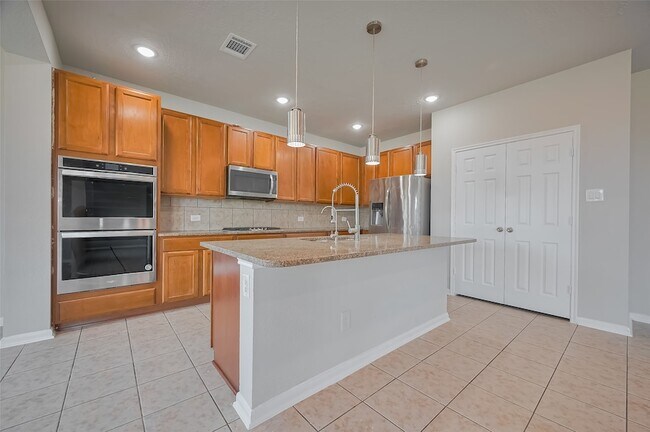 Building Photo - 24114 Morrison Ln