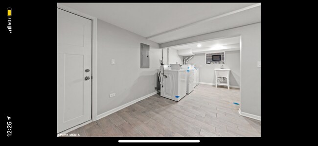 Building Photo - 2814 N Parkside Ave
