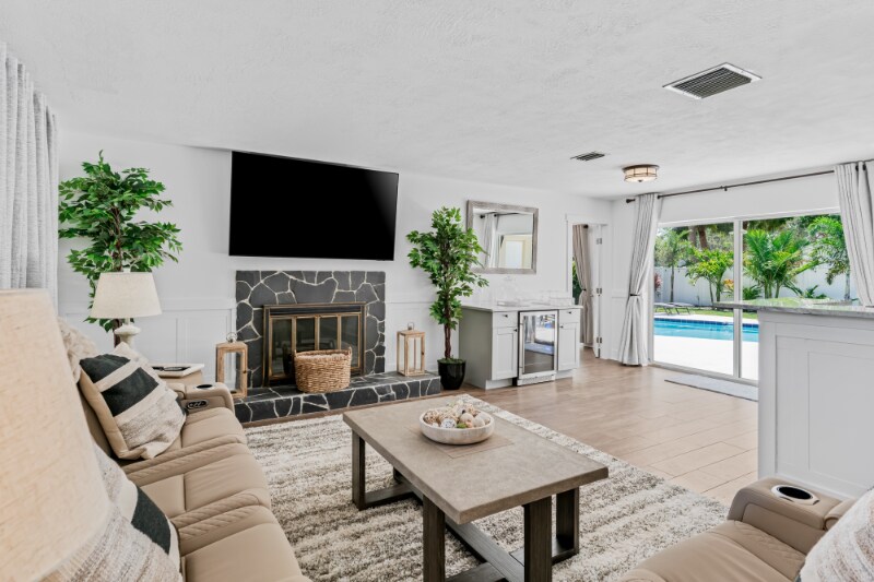 Building Photo - 1442 45th Ave NE