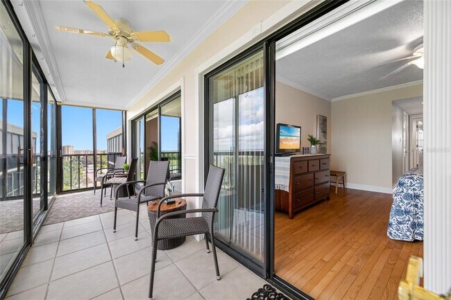 Building Photo - 3400 Cove Cay Dr