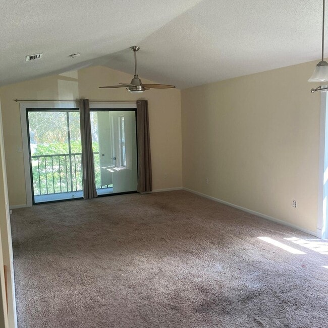 Building Photo - 5200 E Club Cir