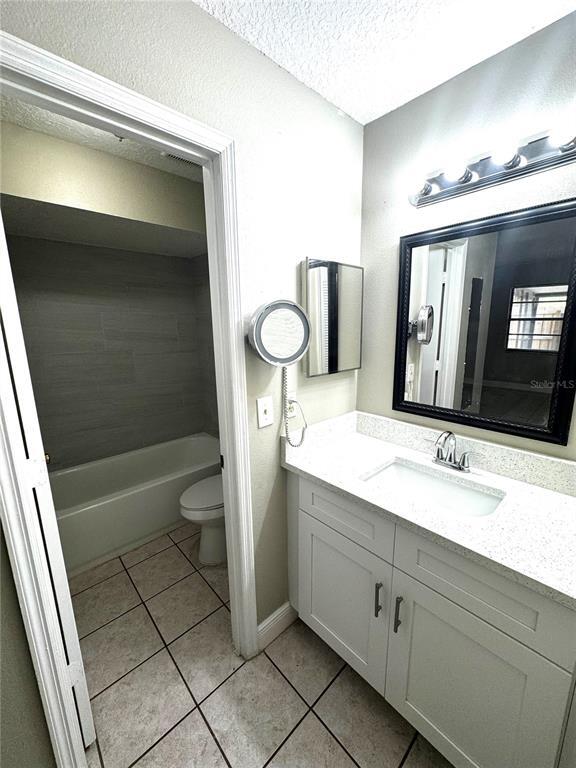 Building Photo - 2305 St Marteen Ct