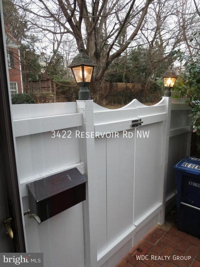 Building Photo - 3422 Reservoir Rd NW