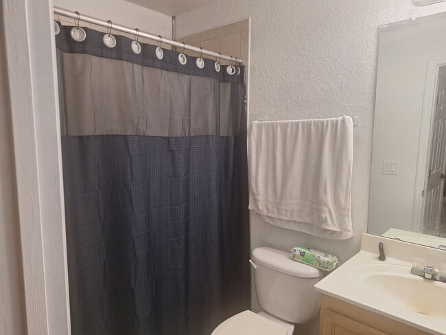 Building Photo - READY SET GO HOME!  REDUCED TO RENT NOW! 3 BEDROOM 2 BATH CONDO! TEXTLINDA PATTI AT 386.837.2882