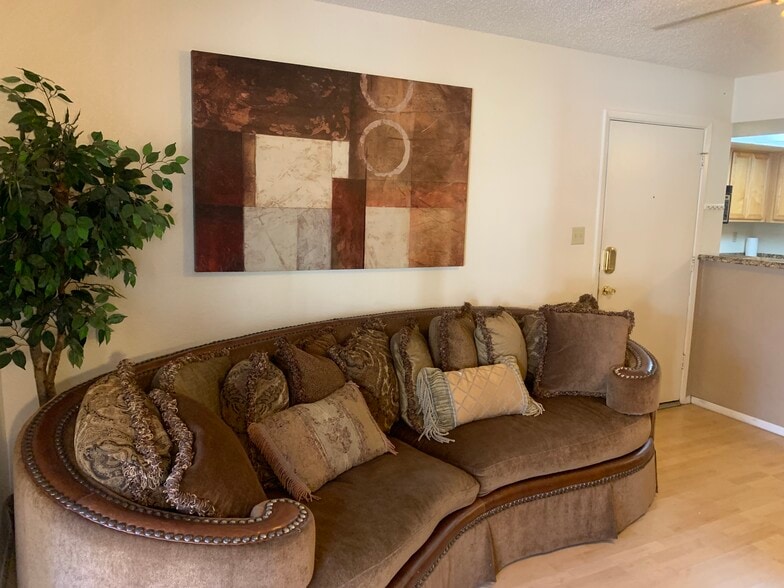 Remodeled, Move-In-Ready Condo in North Glendale - 5757 W Eugie Ave
