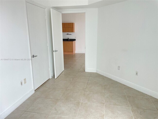 Building Photo - 350 S Miami Ave
