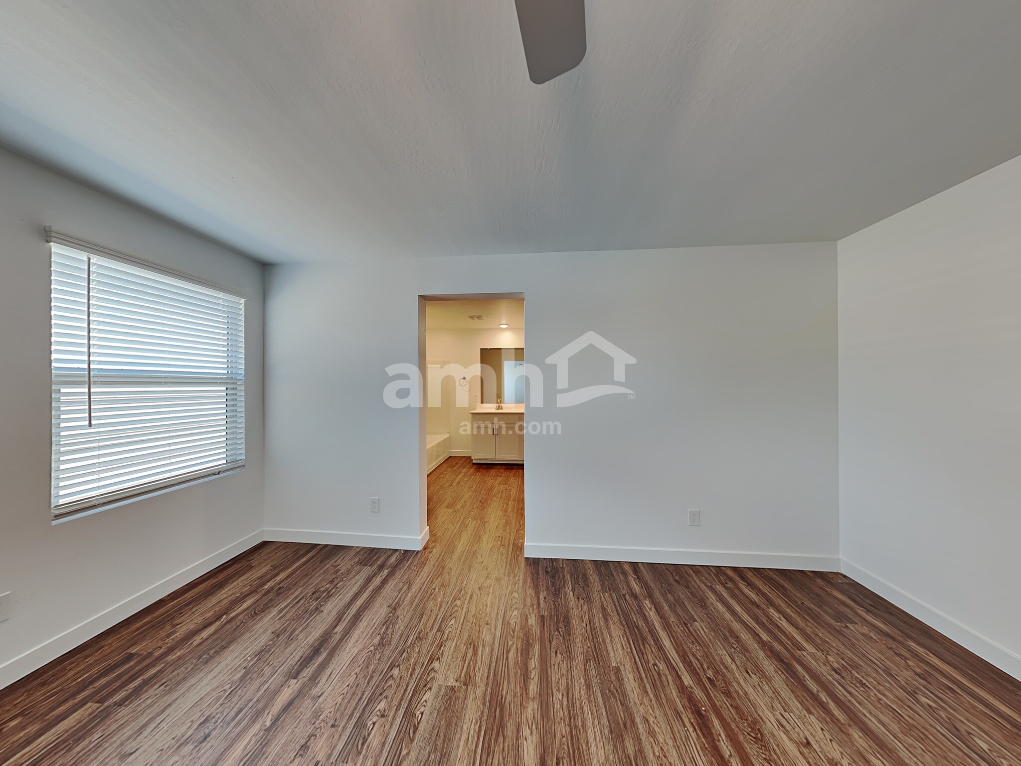 Building Photo - 4308 S 105th Dr