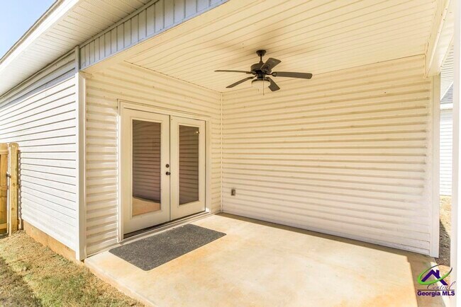 Building Photo - 113 Garrett Ln