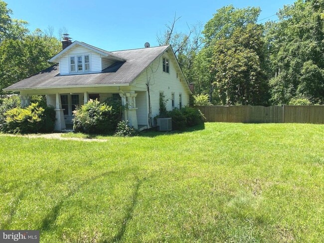 Building Photo - 10304 Gunston Rd