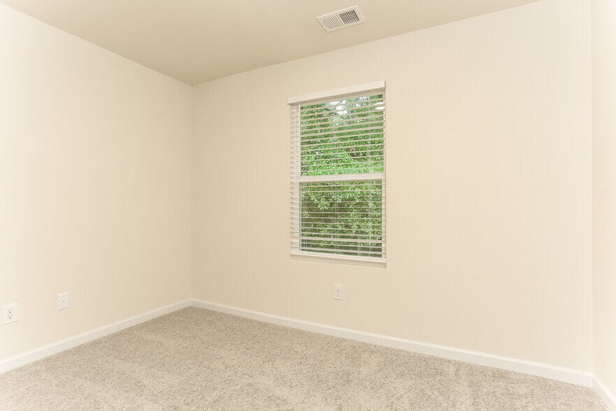 Building Photo - 215 Hamilton Pointe Dr