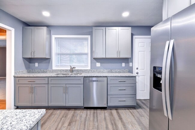 Building Photo - Call Eric Thompson at (757) 685-3172 for more information