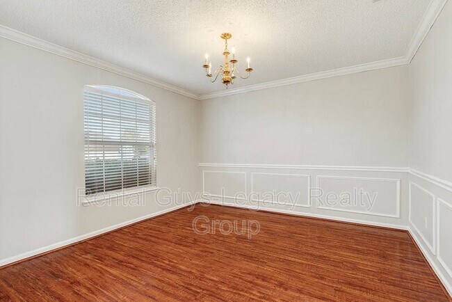 Building Photo - 11498 Chase Meadows Dr S