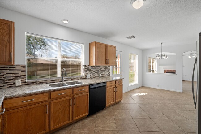 Building Photo - 3139 Silver Cedar Trail