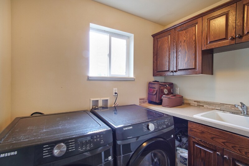 Building Photo - 17536 SW Parkway Ct