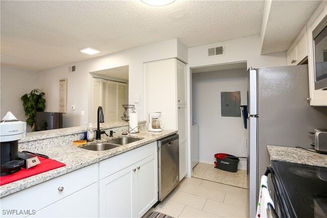 Building Photo - 2214 Arbour Walk Cir