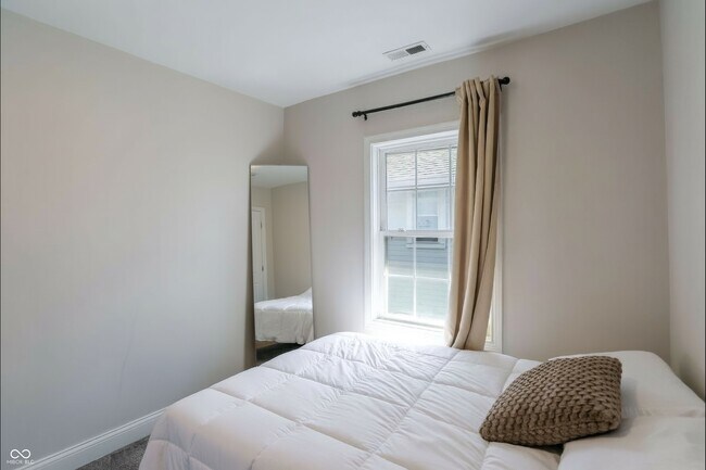 Building Photo - 1306 S East St