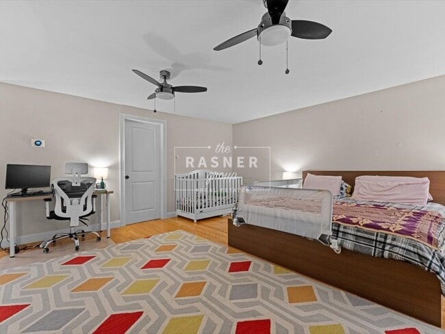 Building Photo - 17 Beacon St