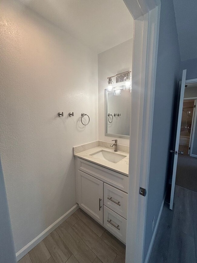 Building Photo - Completely Remodeled 3-Bedroom Beauty in P...