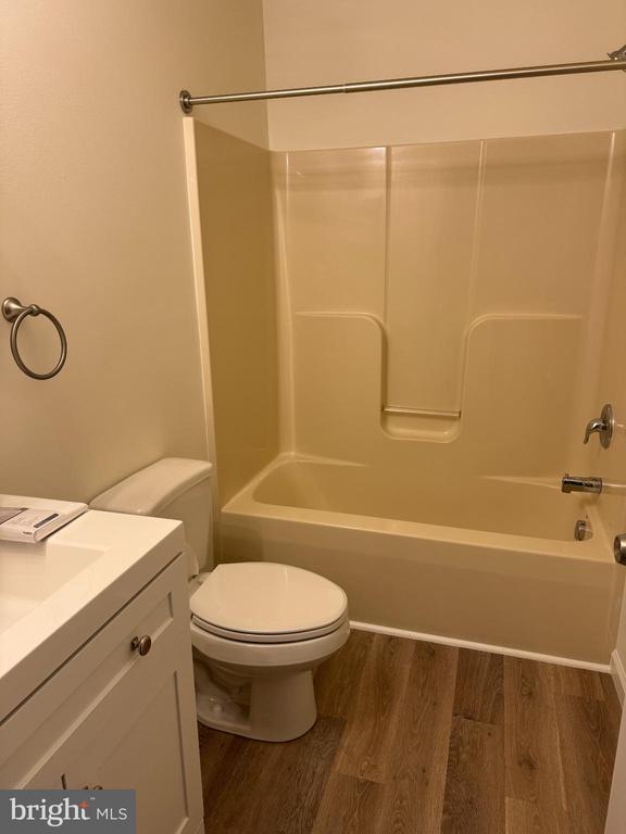 Building Photo - 11149 Old Worton Rd