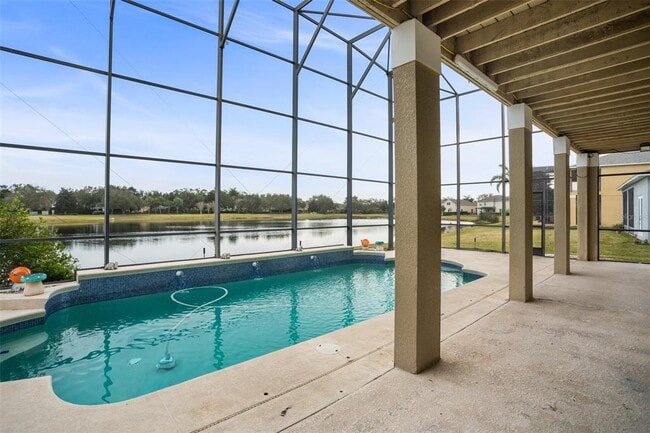 Building Photo - 9727 Mountain Lake Dr