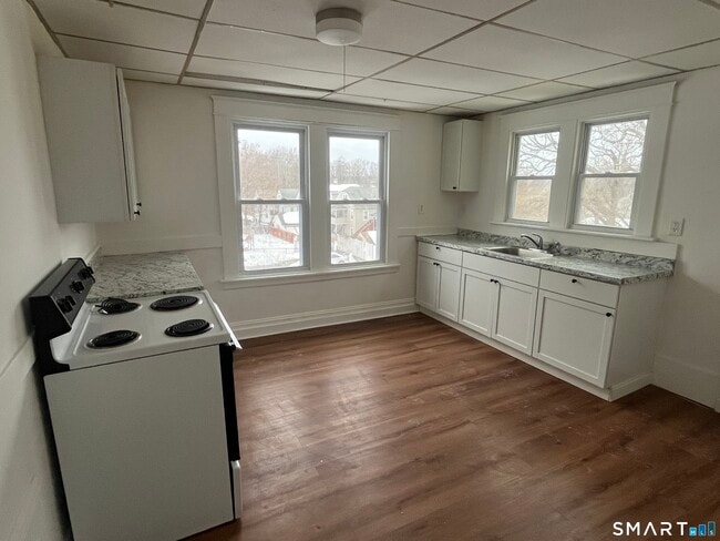 Building Photo - 189 East Rd