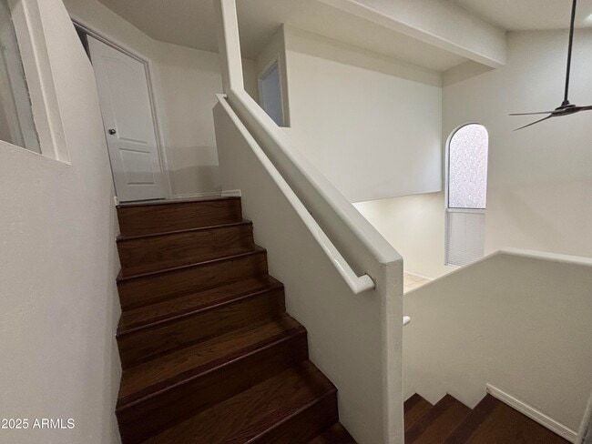 Building Photo - 1231 N Tercera Ct