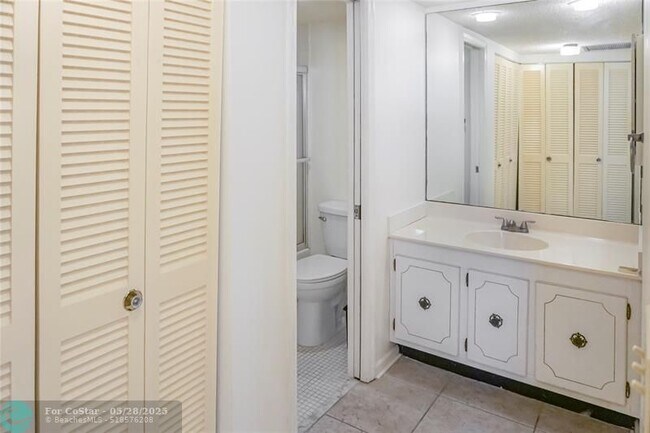 Building Photo - 2800 N Ocean Dr