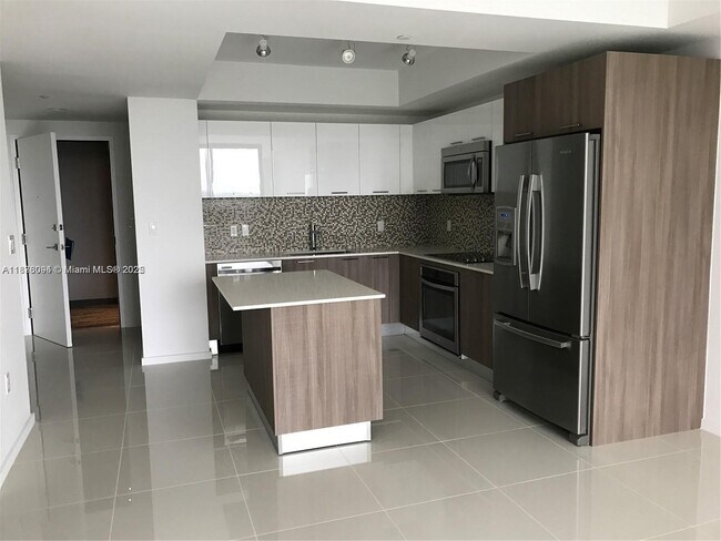 Building Photo - 5300 Paseo Blvd