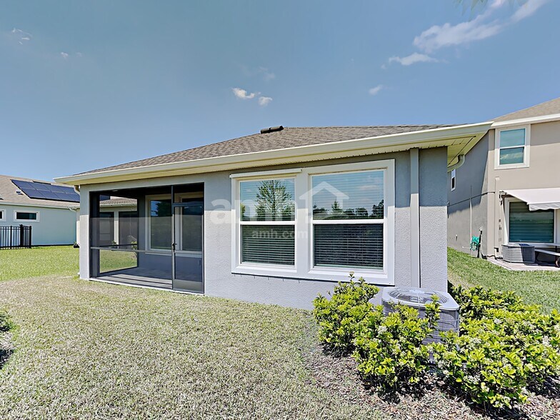 Building Photo - 6117 Voyagers Pl